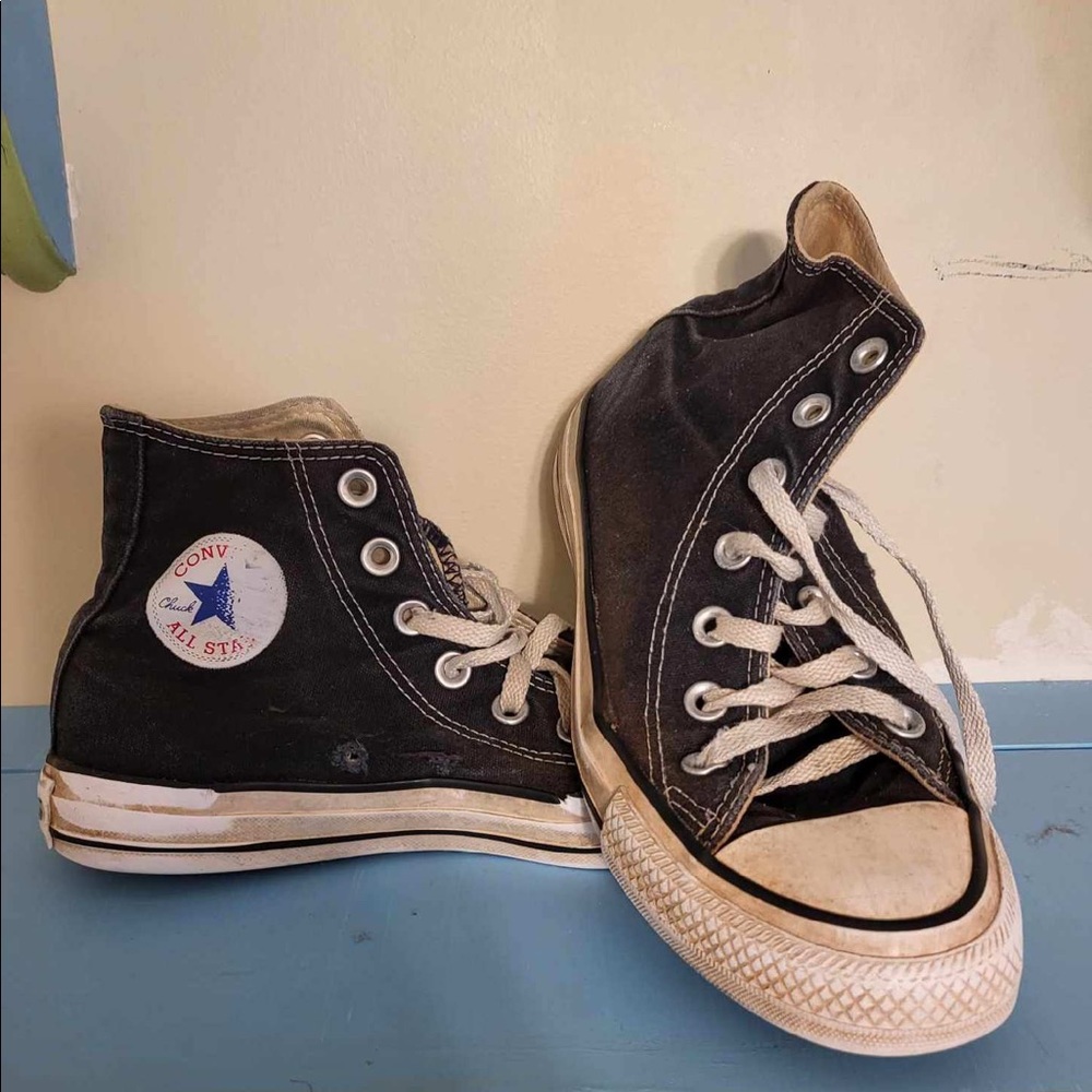 Very used Converse